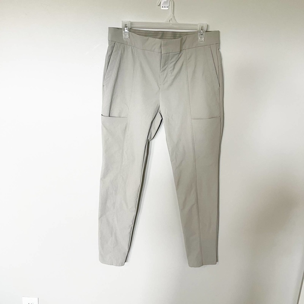 ATHLETA light gray Wander Stash Skinny pants women’s size 10